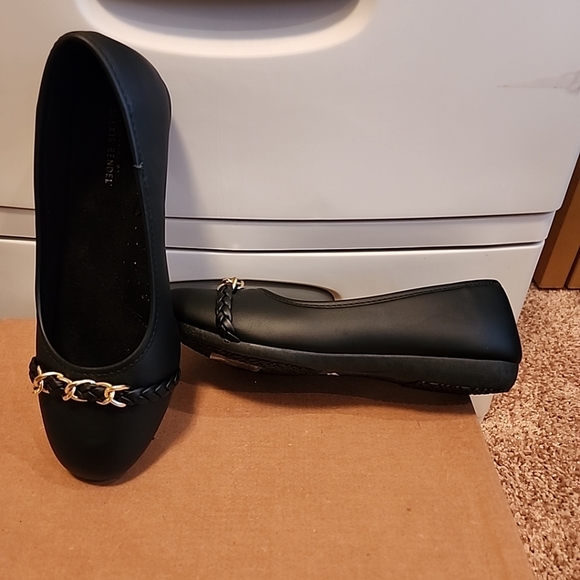Alexis Bendel Sz 9 black flats - Picture 2 of 5
